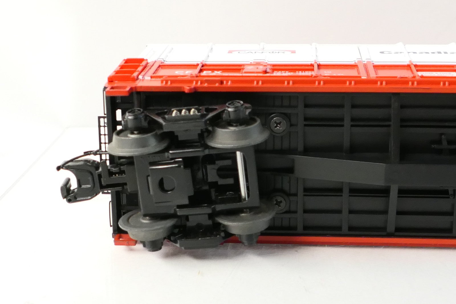 MTH 20-93311 O Scale Canadian Forest Products LTD 4625 55' All Door Boxcar6