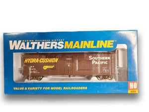 Walthers 910-2824 - Mainline 50' PCF Insulated Boxcar Southern Pacific