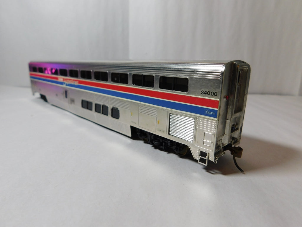 PFM Samhongsa PH II C HO Scale Amtrak Superliner, Coach #34000 BRASS2