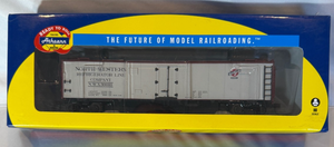 HO Athearn RTR 94671 Chicago North Western  50’ Ice Bunker Reefer 50010