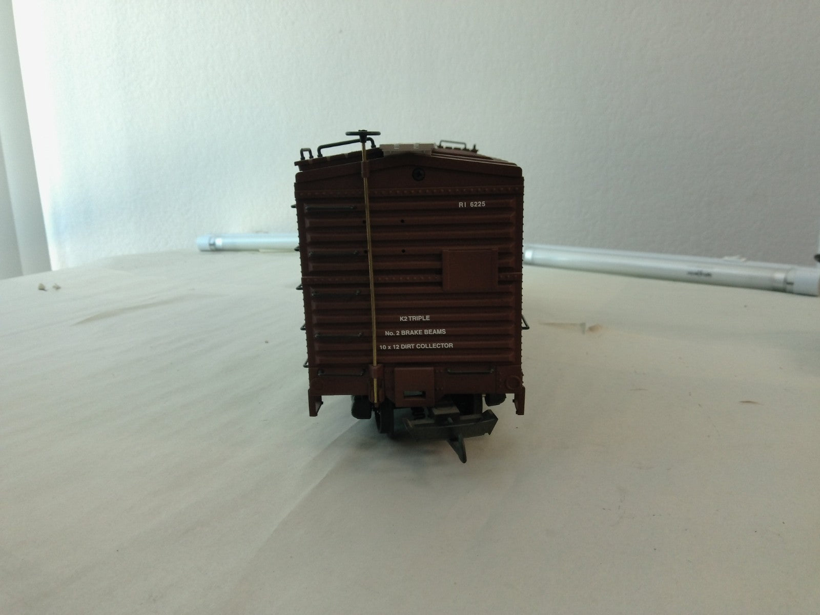 USA Trains R19104A G Scale Steel Box Car Rock Island #62255
