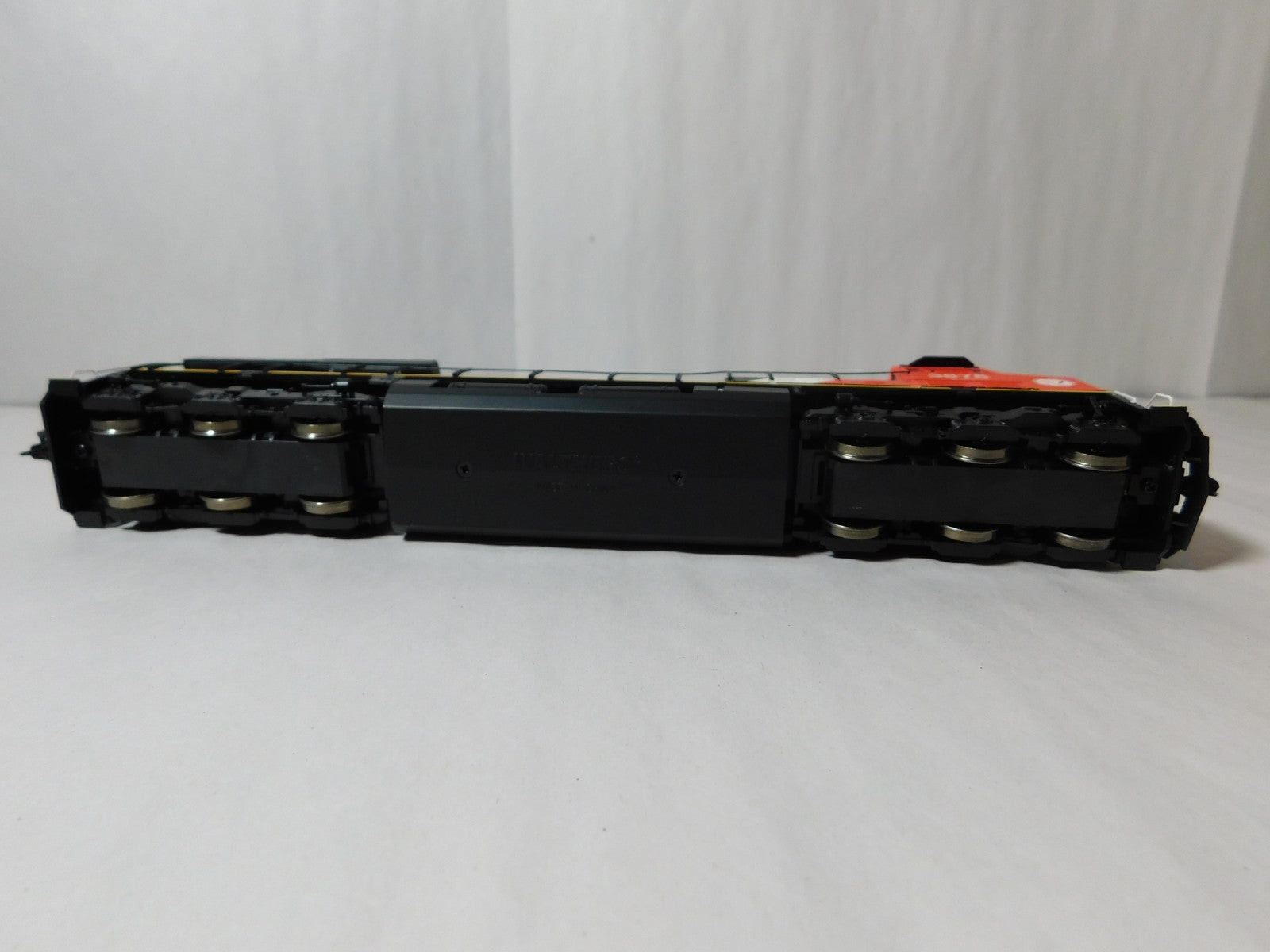 Walthers 910-20200 HO Scale GE ES44AC Evolution Locomotive DCC + Sound, CN #38766