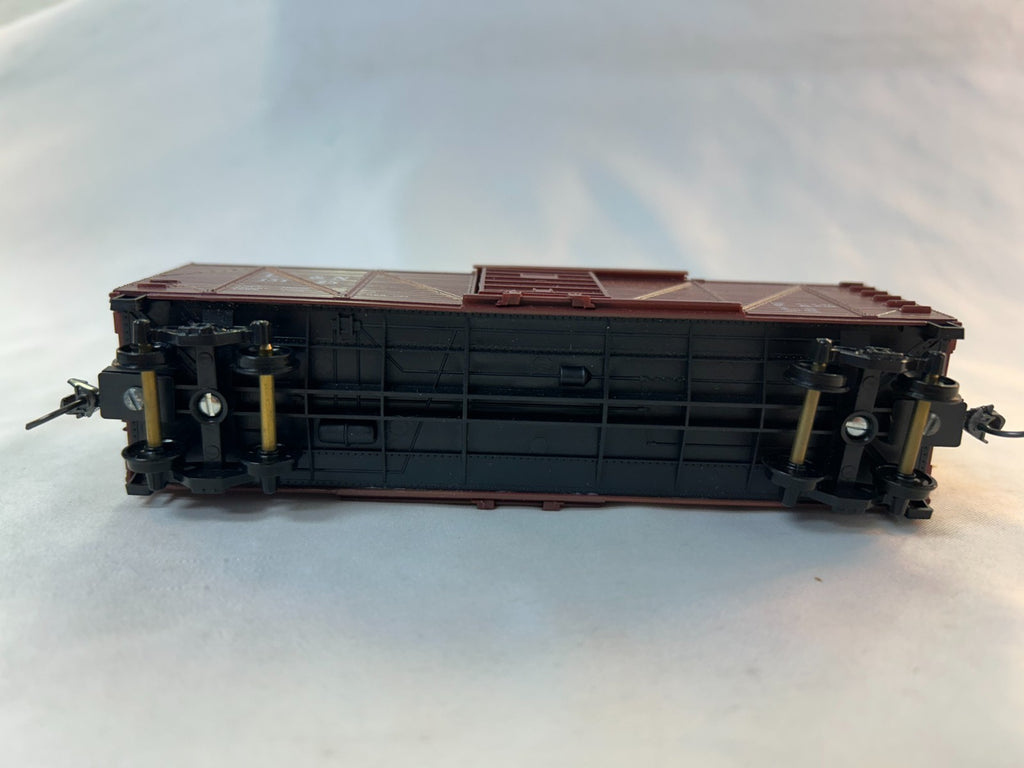 Roundhouse 01098 HO Scale 40' Truss-Side Box Car Kit BUILT, L & N #131255