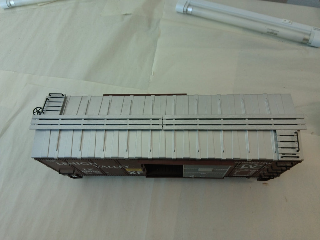 USA Trains R19060C G Scale Steel Box Car Lehigh Valley #885304