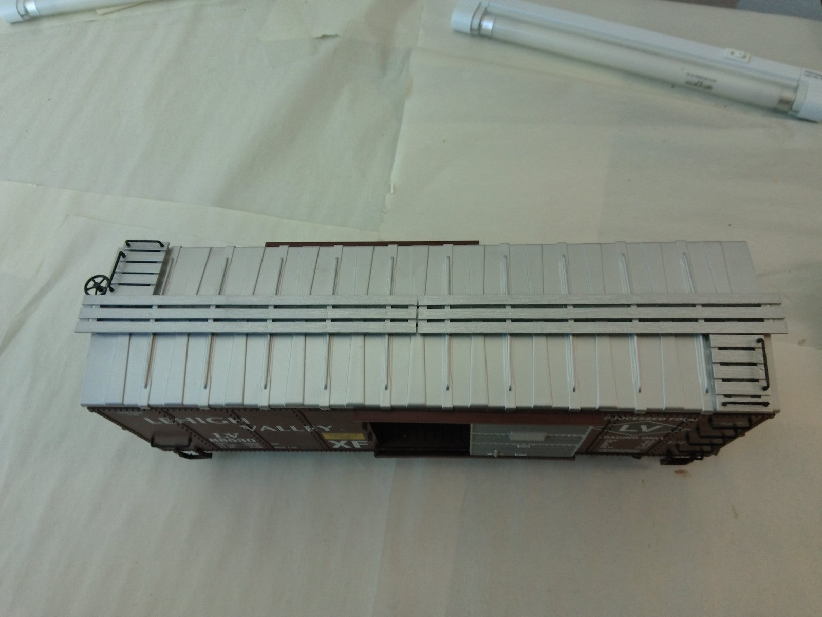 USA Trains R19060C G Scale Steel Box Car Lehigh Valley #885304