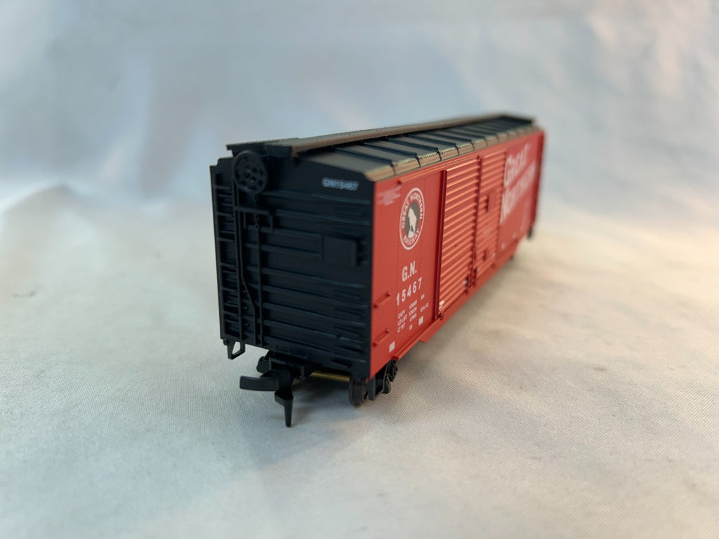 Roundhouse 20601 HO Scale R-T-R AAR Double Door Boxcar, GN #154674