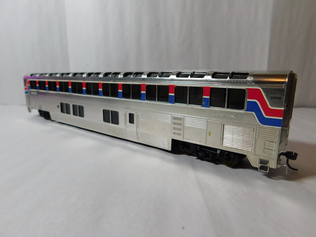 PFM Samhongsa HO Scale Amtrak Superliner, Lounge Cafe #33016 BRASS4
