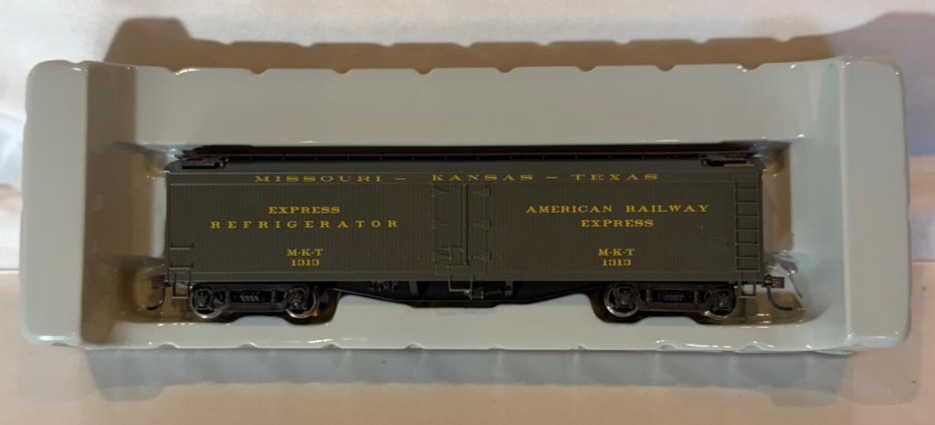 Athearn HO1313  50' M K T Express Reefer Car #925831