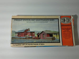 Con Cor 9022 HO Scale Freight Station And Maintenance Shed