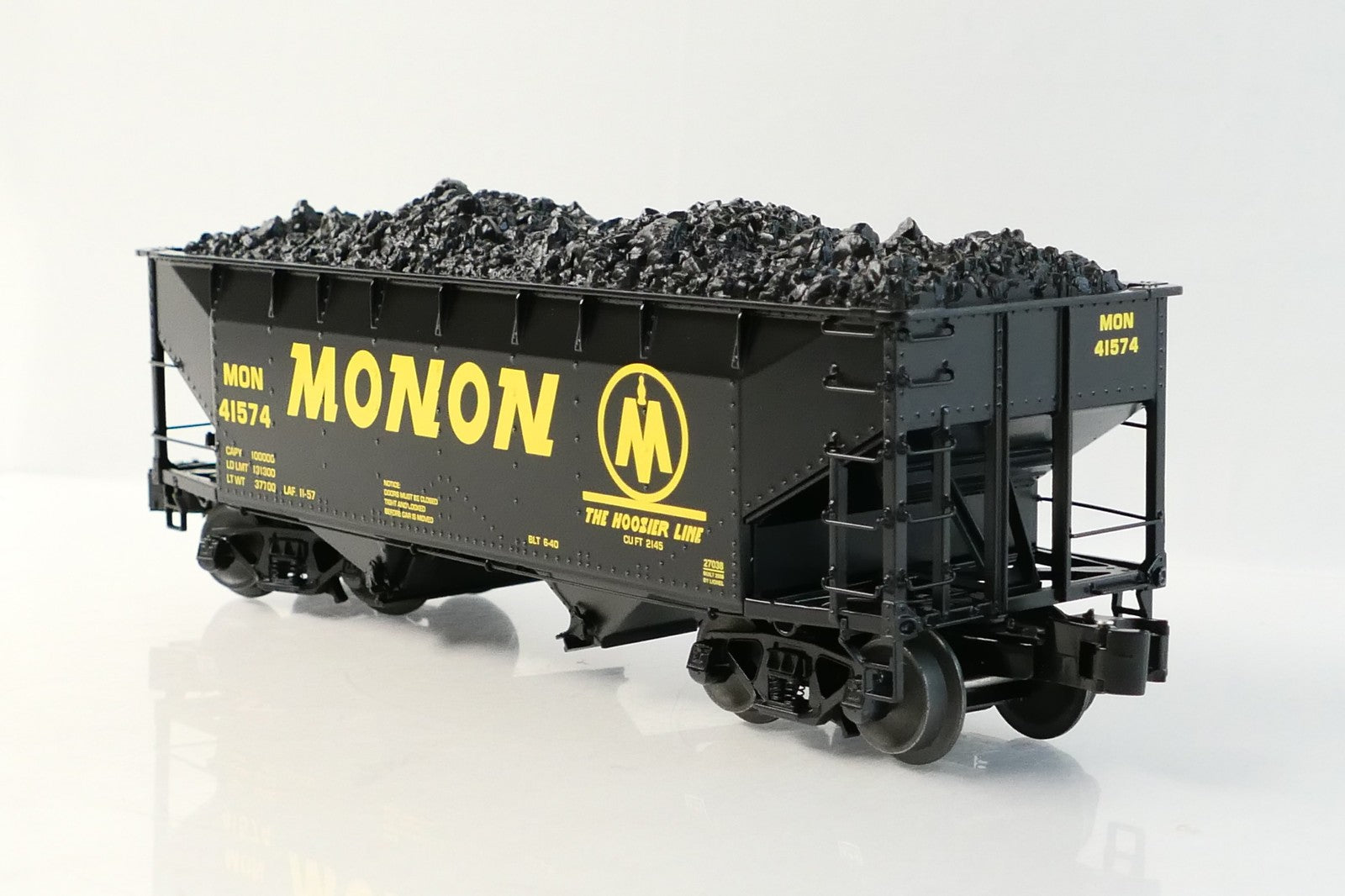 Lionel 27038 O Scale Monon 41574 Offset Hopper Rolling Stock1