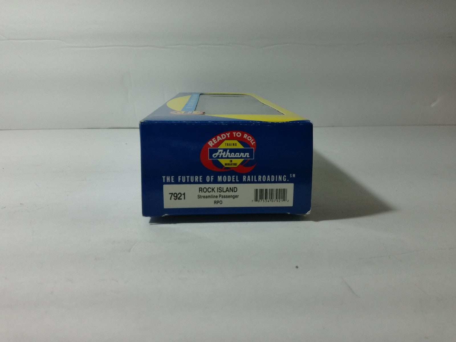 Athearn 7921 HO Scale Rock Island Streamline Passenger RPO #5133