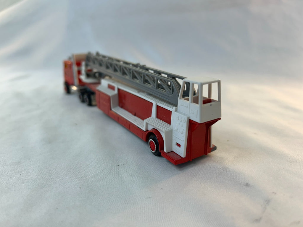 Majorette No. 612 HO Scale Fire Truck, District 2 Fire Dept, Engine No. 454