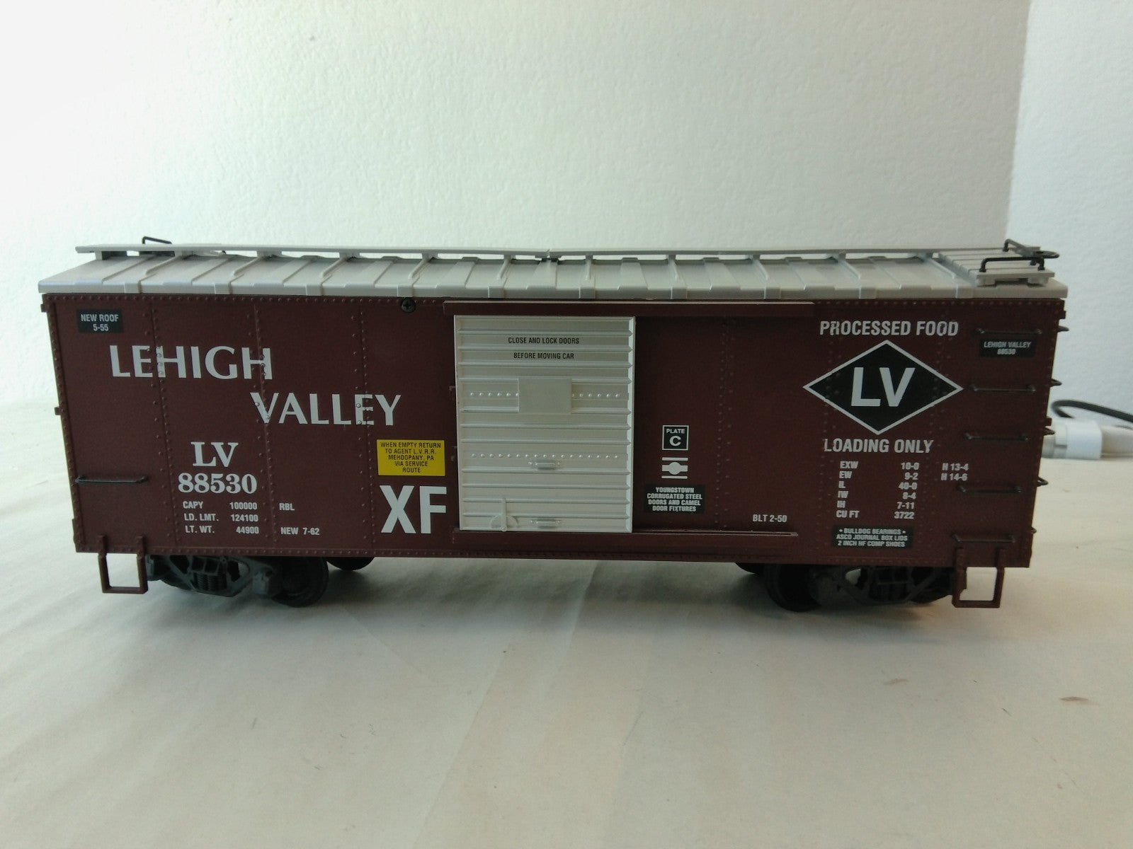 USA Trains R19060C G Scale Steel Box Car Lehigh Valley #885300