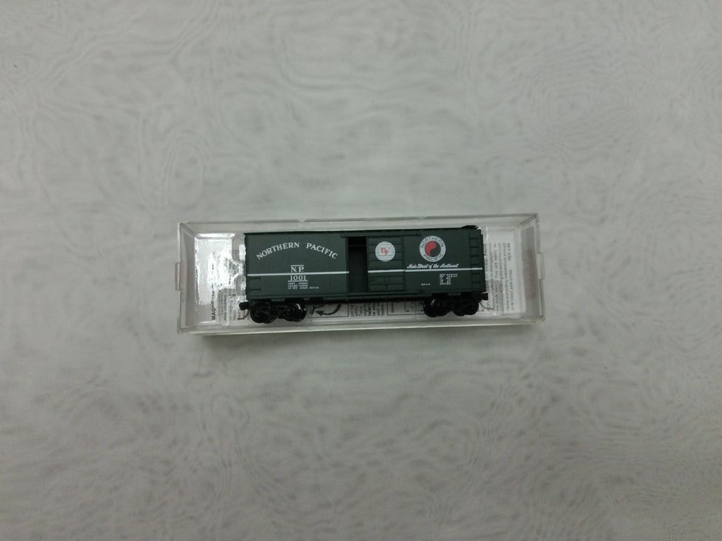 Micro Trains 20236 N Scale Box Car Northern Pacific 1