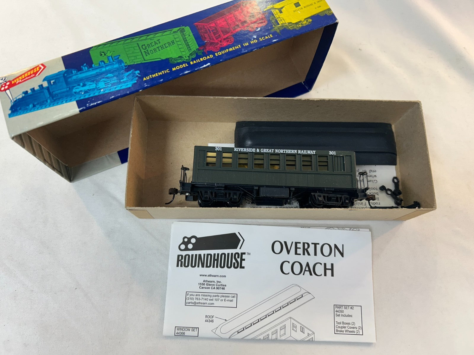 Roundhouse Products 3700 HO Scale Overton Coach Unlettered Kit #3010