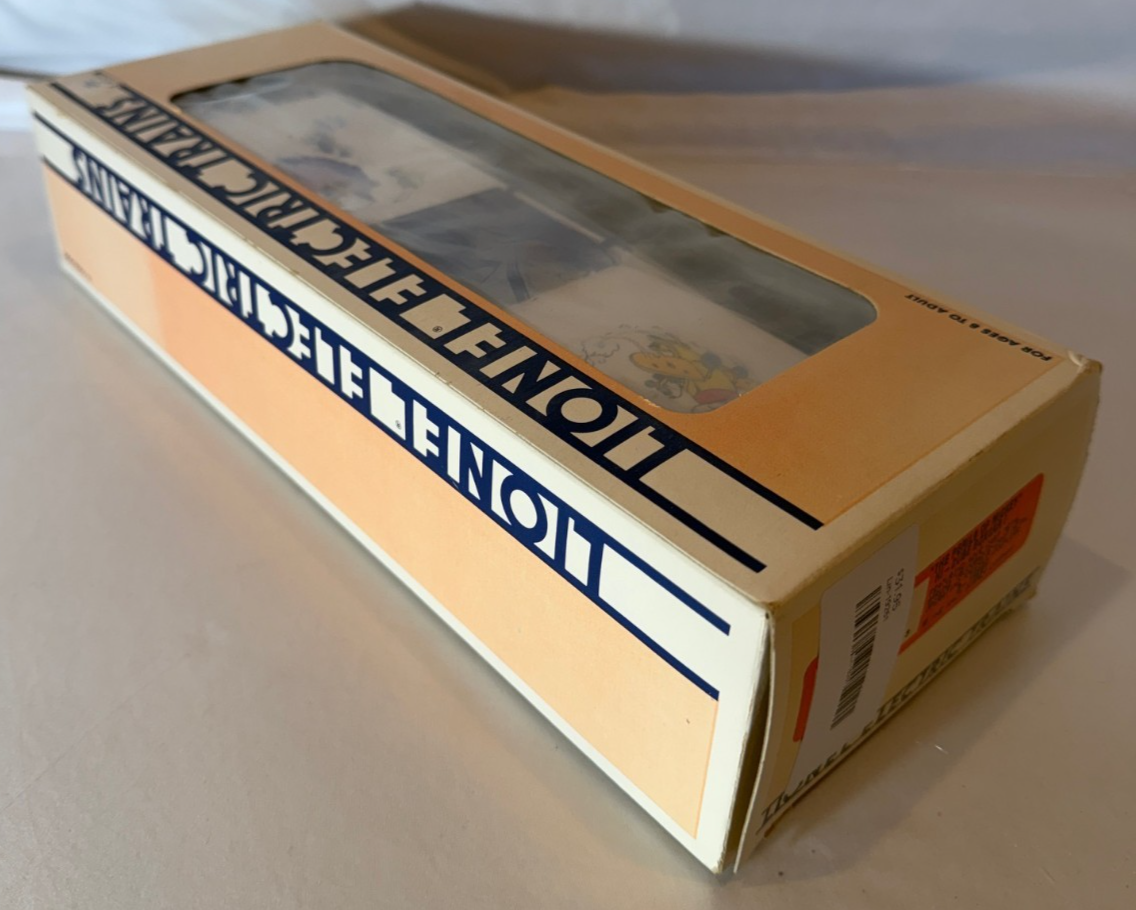 Lionel 19261 - O Scale Perils of Mickey Hi-Cube Boxcar6