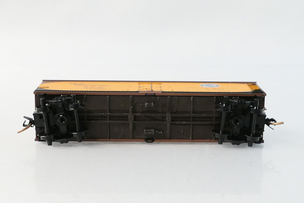 Micro Trains 49500 N Pacific Fruit Express 40' Wood Reefer Vertical Brake Wheel5