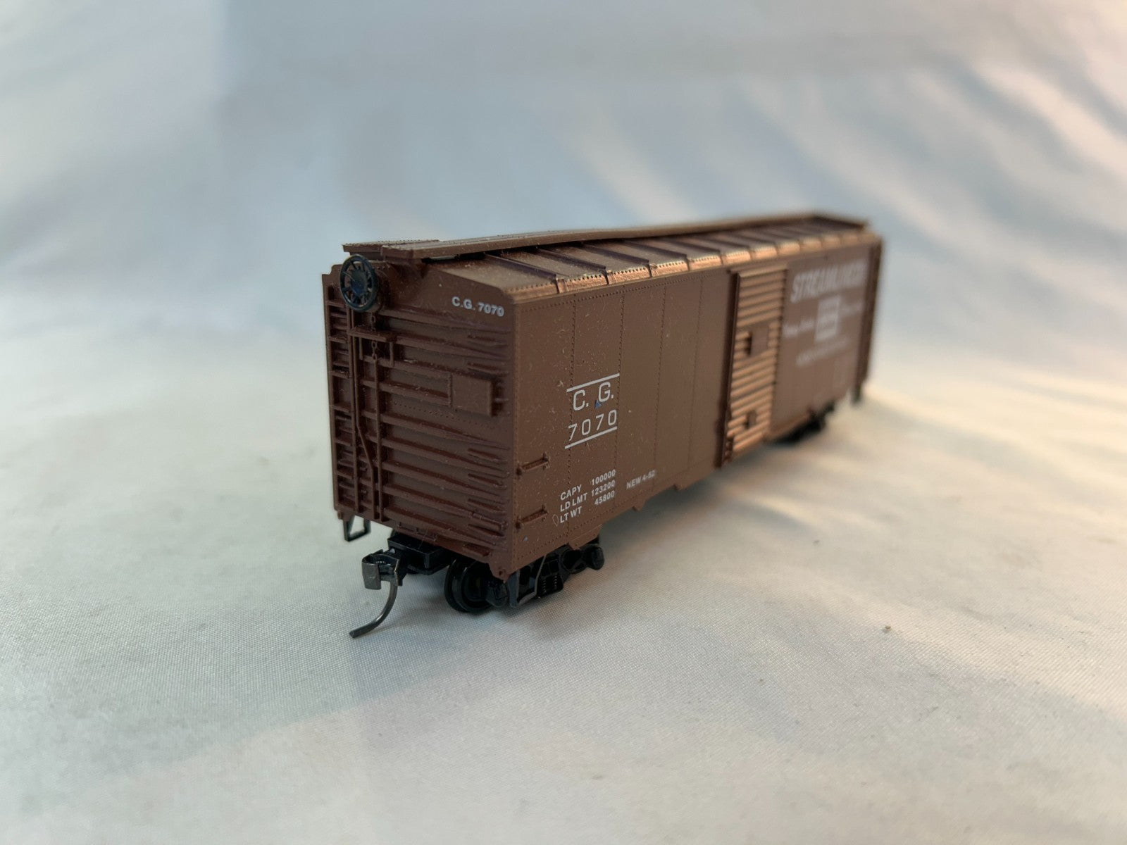 Roundhouse Products 10601 HO Scale 40' AAR Boxcar, Central of Georgia #70703
