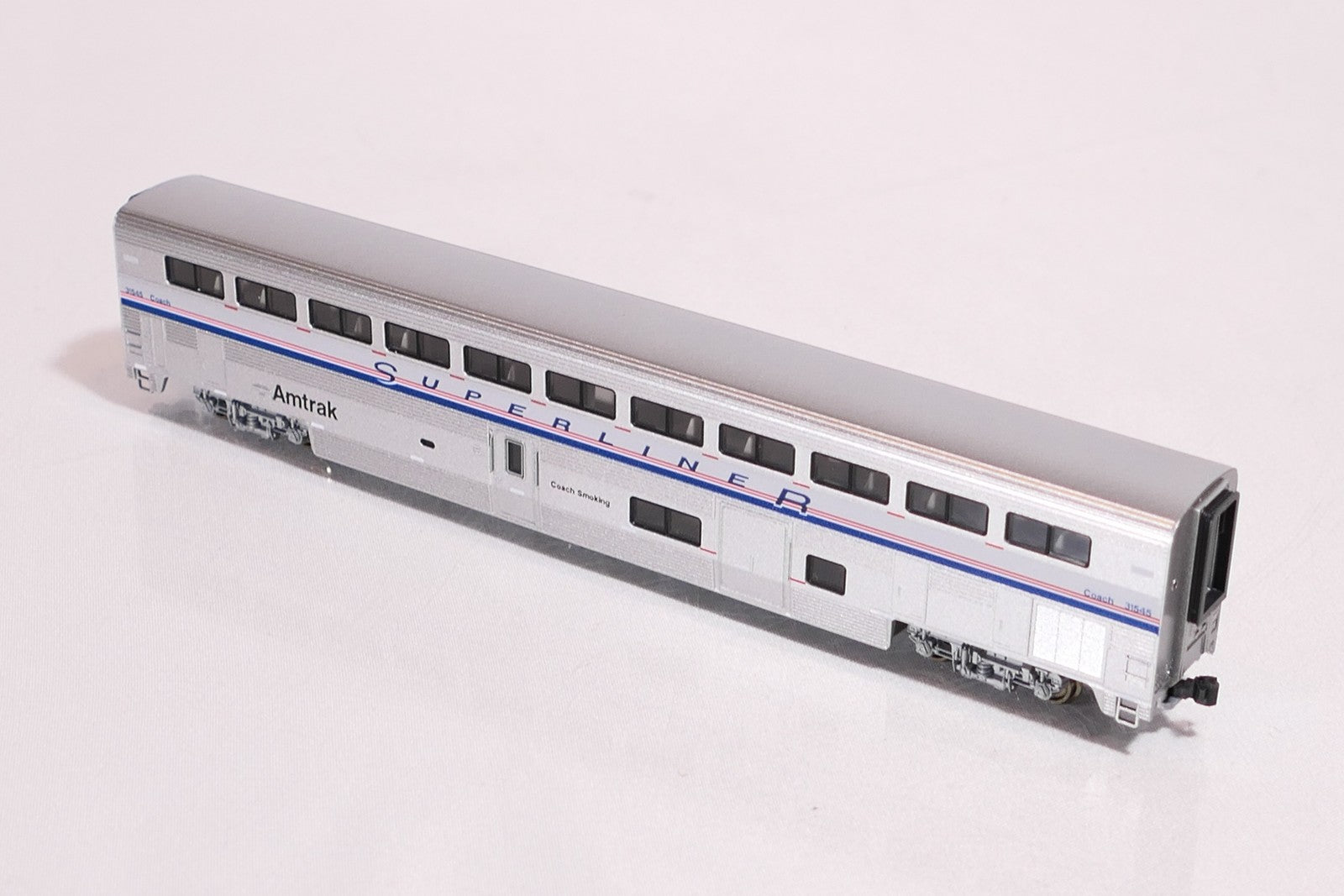Kato 106-3504 N Scale Amtrak Superliner Passenger Car Phase IV Set A (4 Car Set)5