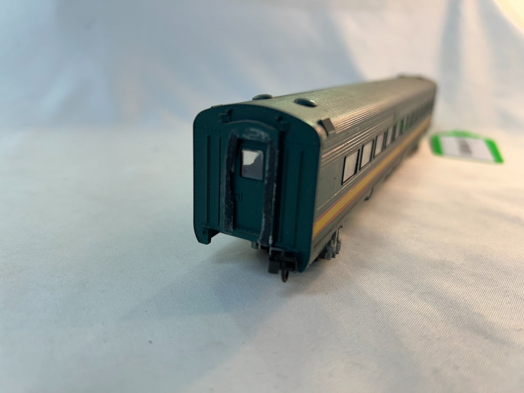 Athearn 1796 HO Scale Streamline Diner Car, Northern Pacific #4592