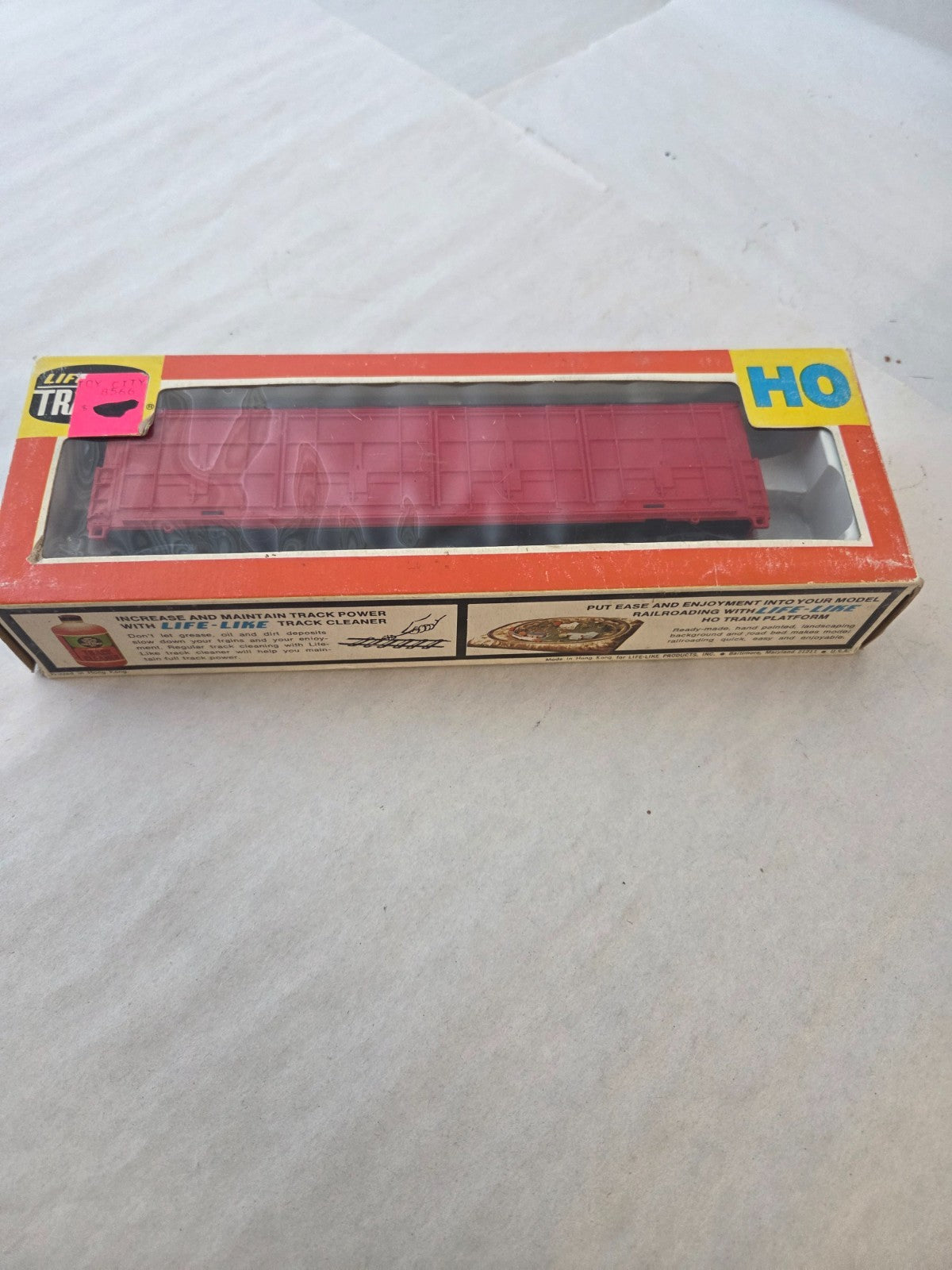 Life-Like #08994 HO Scale Thrall Door Boxcar1