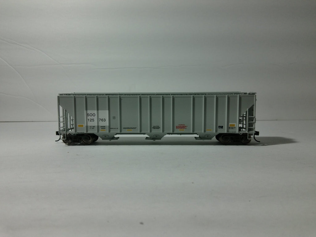 Walthers 932-41206 HO Scale Covered Hopper Soo Line #1257631