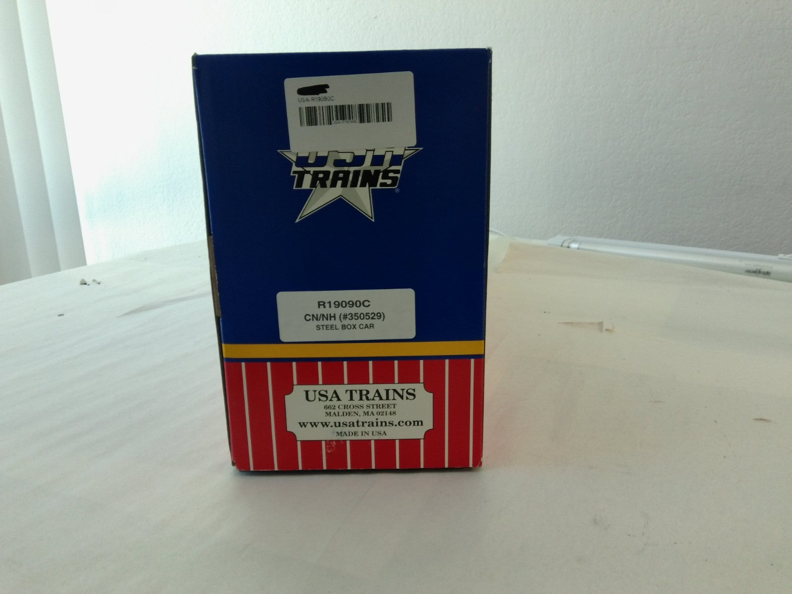 USA Trains R19090C G Scale Street Box Car CR/NH #3505293