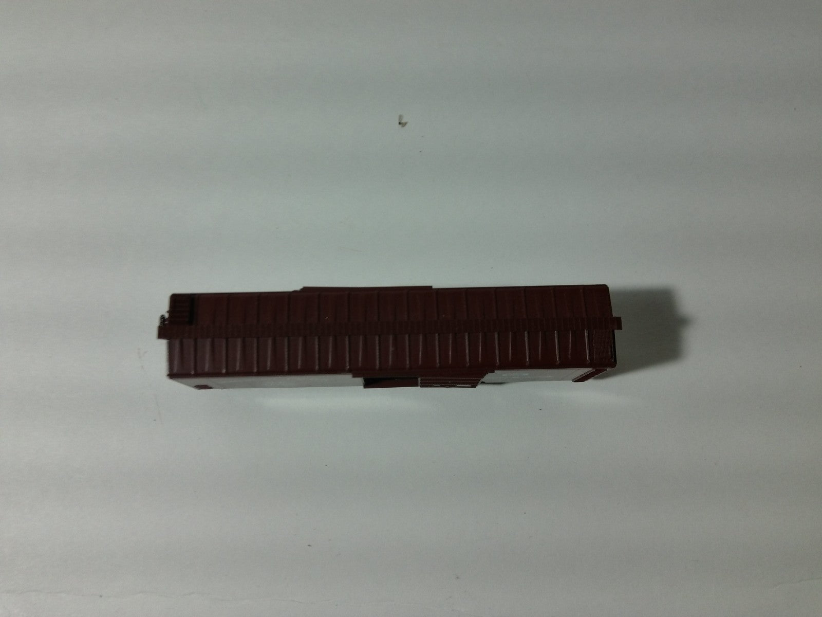 Micro Trains 31170 N Scale 50' Standard Boxcar Single Door N.P #314683
