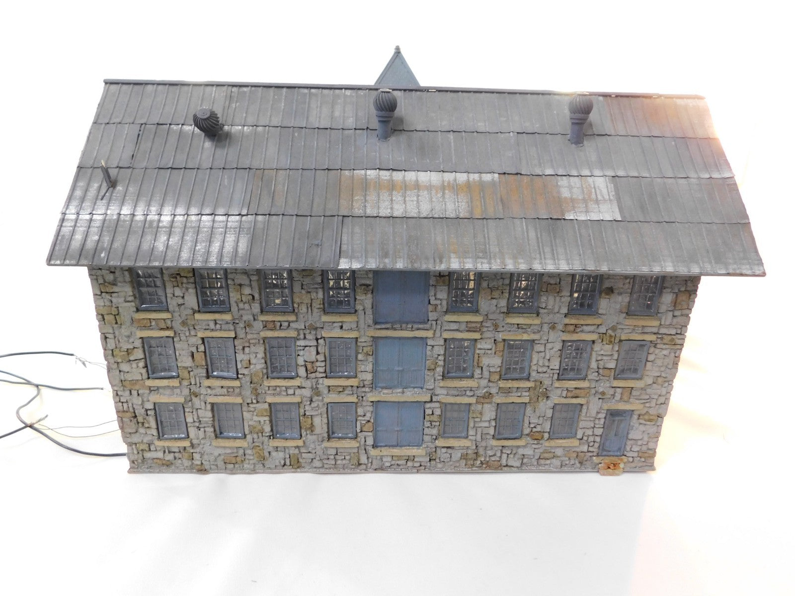 HO Scale 'Grimy Old' Woolen Mill Built Kit with Lights, Handmade2