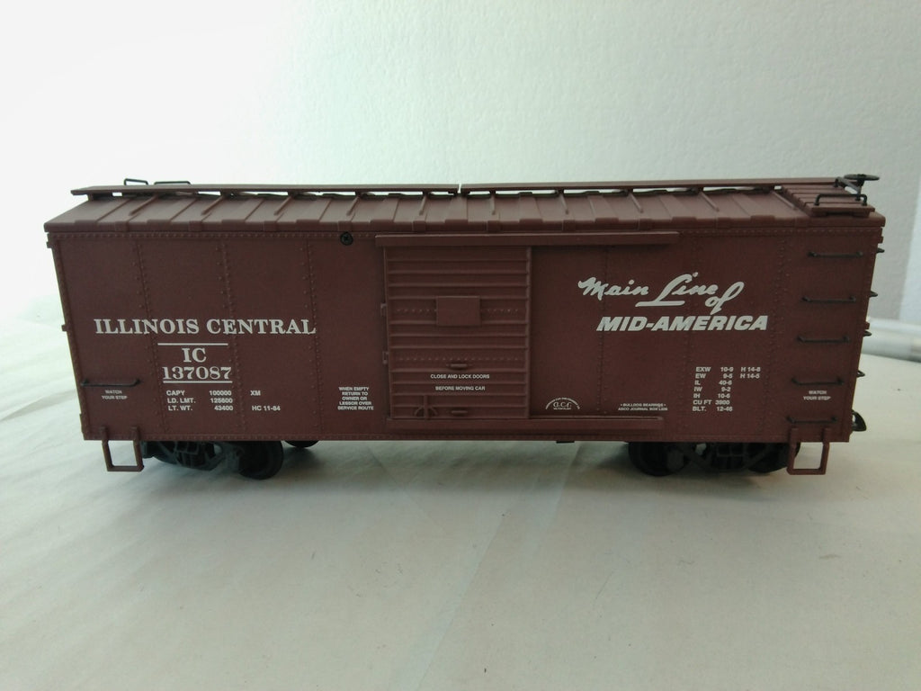 USA Trains R19087A G Scale Steel Box Car Illinois Central #1970870