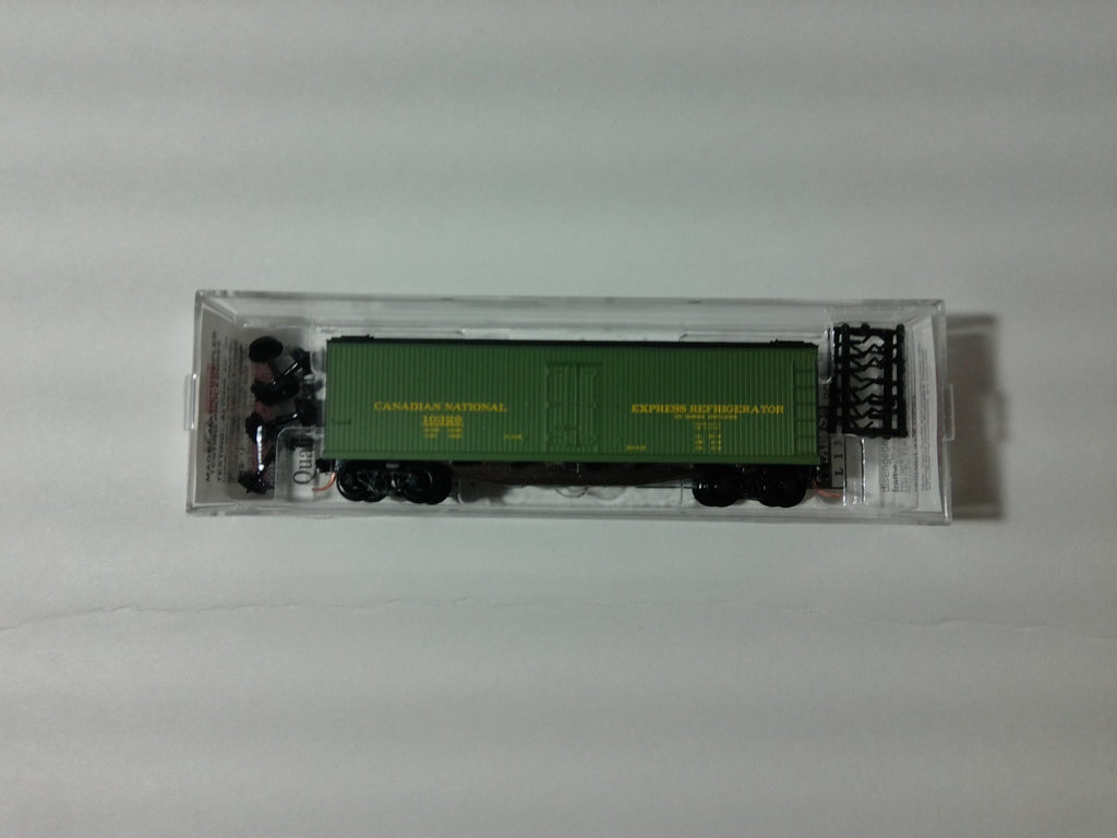 Micro Trains 49570 N Scale Boxcar Canadian National #10329 0