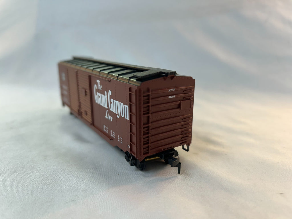 Roundhouse Products 20603 HO Scale 40' AAR Boxcar, Santa Fe, Grand Canyon #642093
