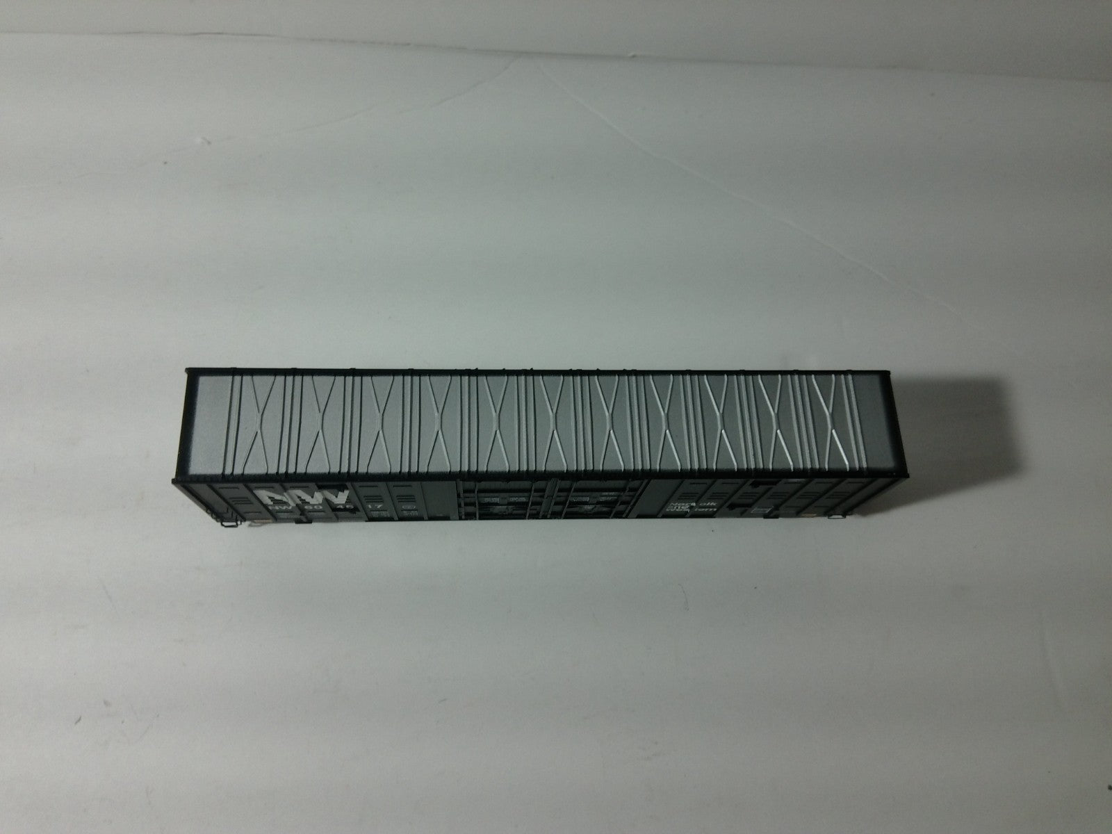 Athearn 96266 HO Scale Norfolk & Western 60' Berkwick Box Car #6045174