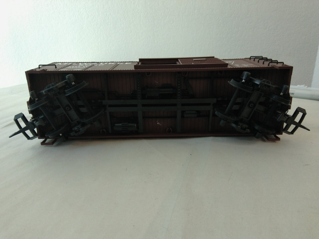 USA Trains R19106D G Scale Steel Box Car Milwaukee Road #303867