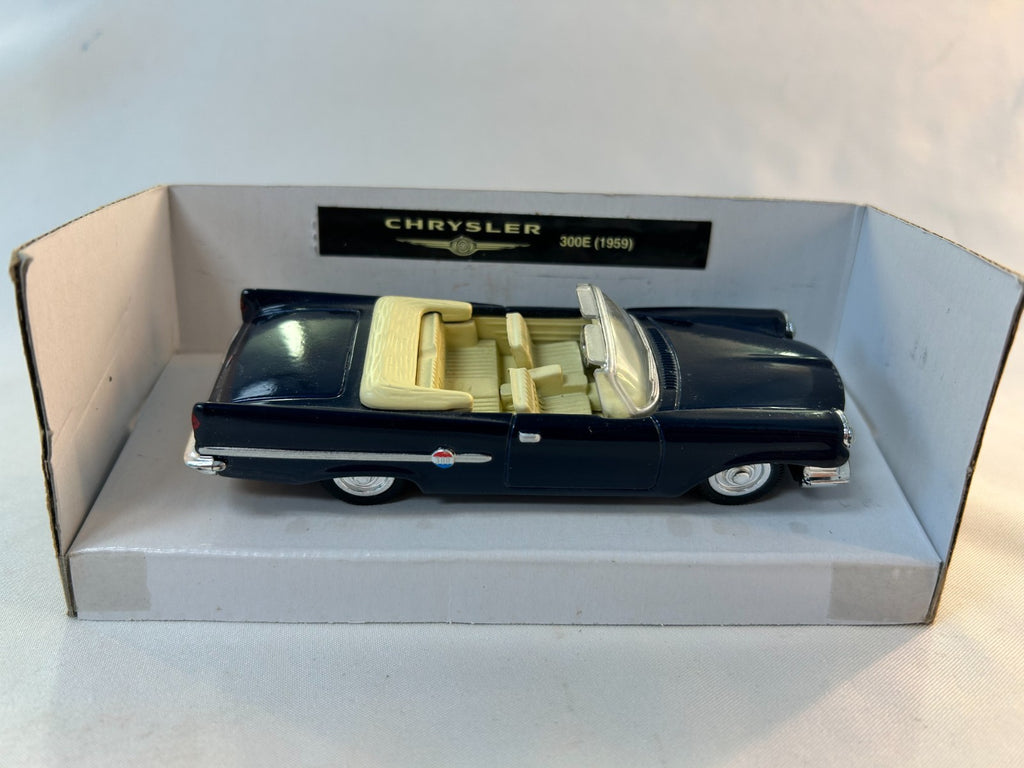 K-Line Kruisers 94074 O Scale 1959 Chrysler 300E Convertible Automobile1