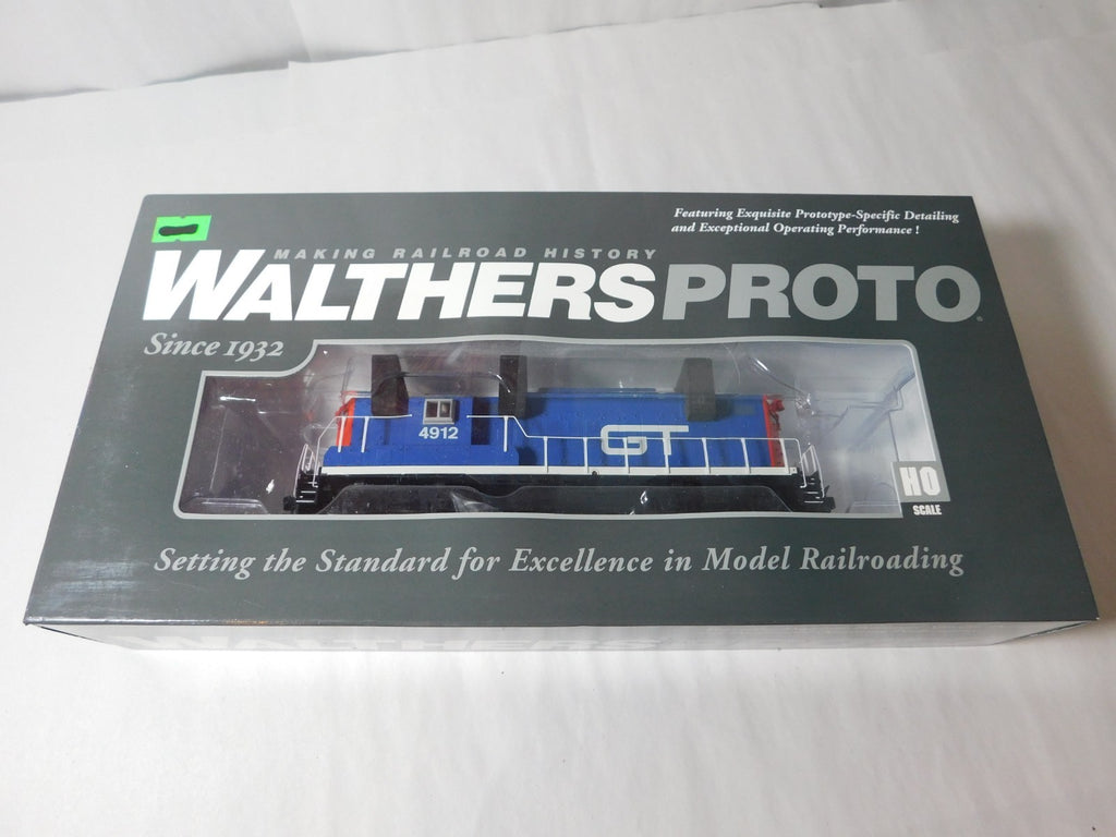Walthers 920-42715 HO Scale EMD GP9 PH II Locomotive, DCC+Sound, GTW #49121