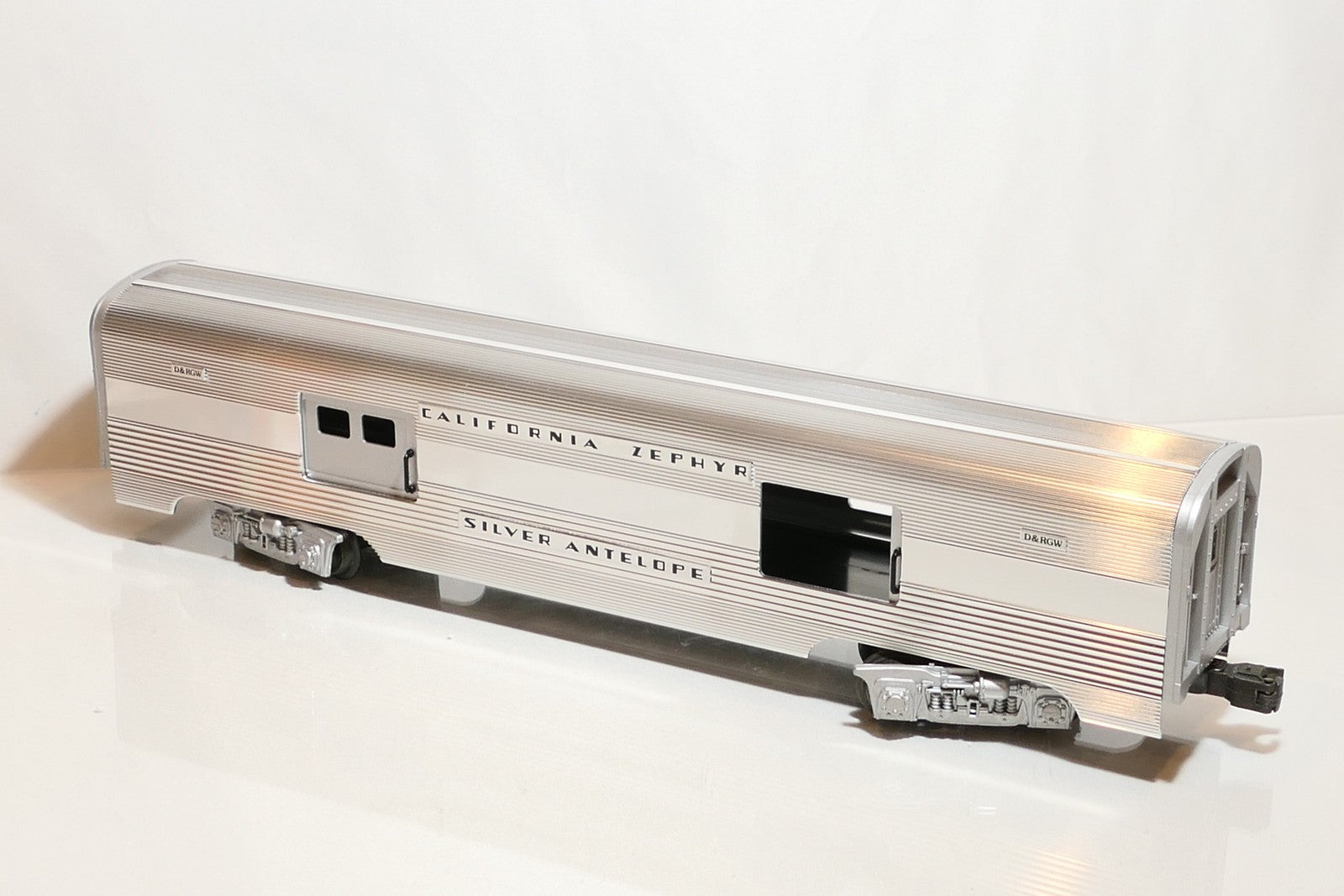 Lionel 19122 - O Scale California Zephyr Baggage Denver & Rio Grande Western2