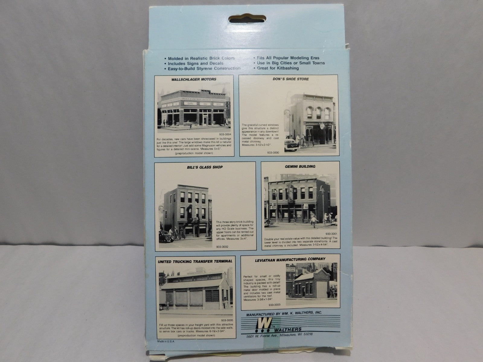 Walthers Cornerstone Series 933-3110 HO Scale Extendable Container Chassis1