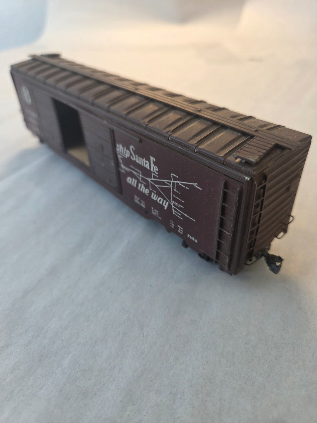Athearn HO Scale Santa Fe "50' Auto Super Chief" A.T.S.F 105292