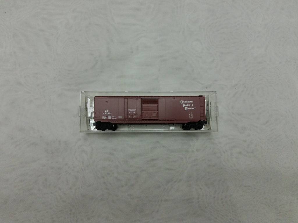 Micro Trains 33090 N Scale Box Car Canadian Pacific Railway1