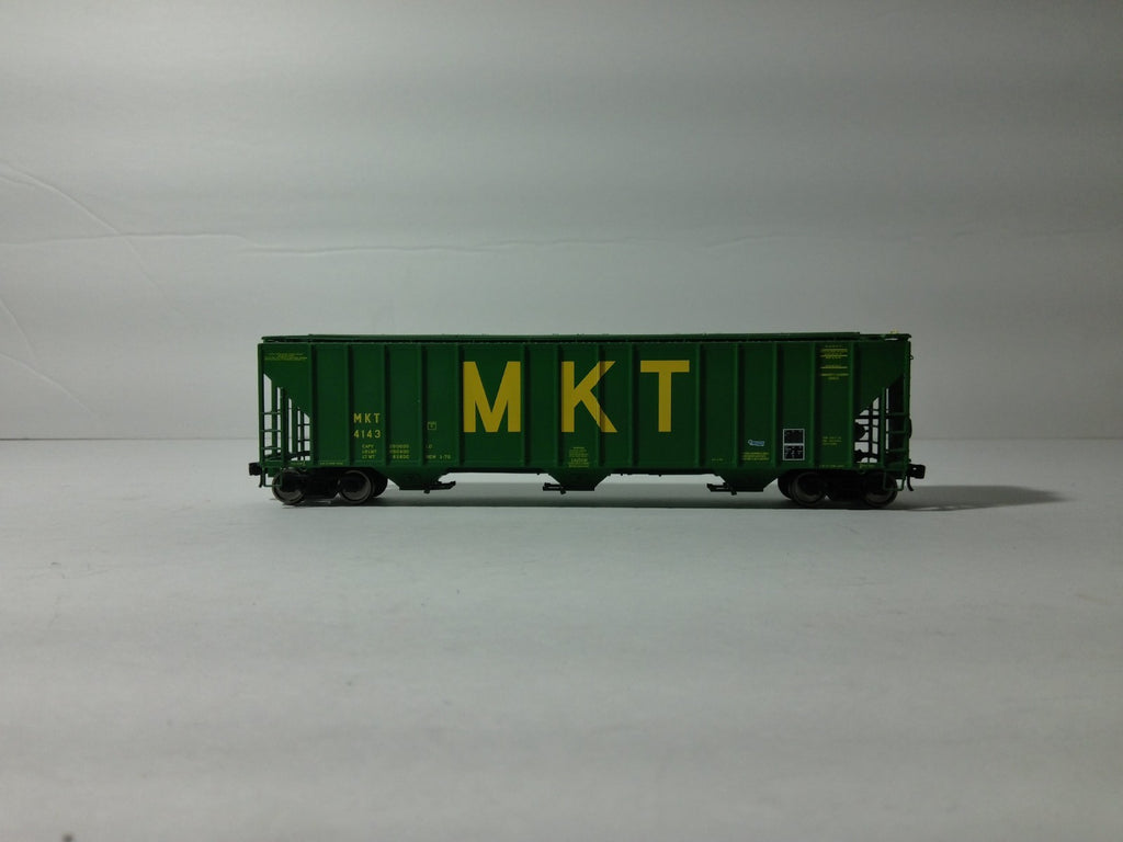 Walthers 920-106162 HO Scale 55' Evans 4780 CUFT 3-Bay Covered Hopper MKT #41431