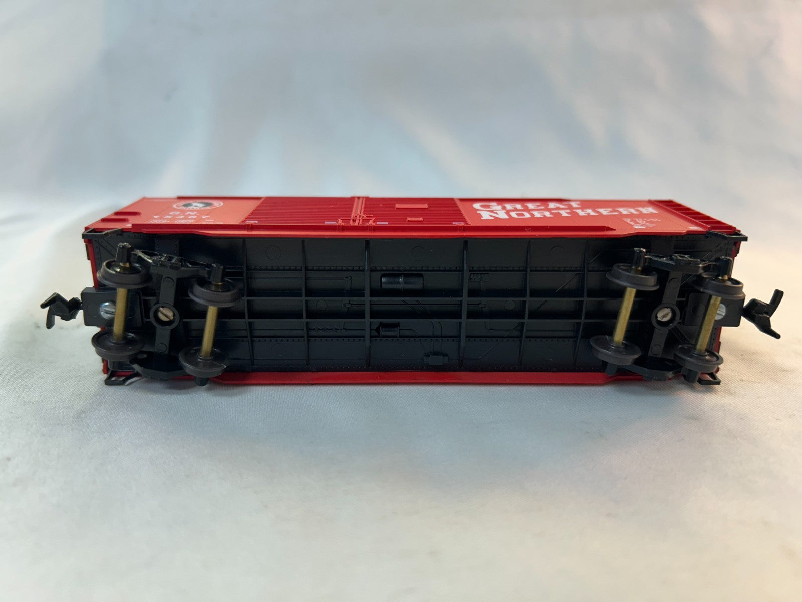Roundhouse 20601 HO Scale R-T-R AAR Double Door Boxcar, GN #154675