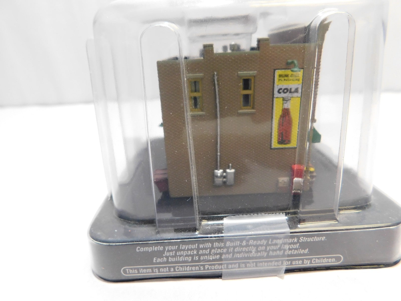Woodland Scenics BR4925 N Scale Structure, Lubener's General Store3