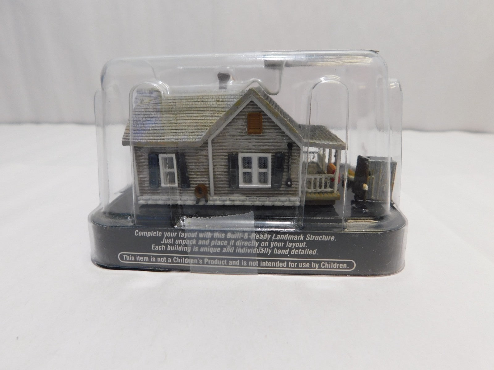 Woodland Scenics BR4933 N Scale Structure, Old Homestead2