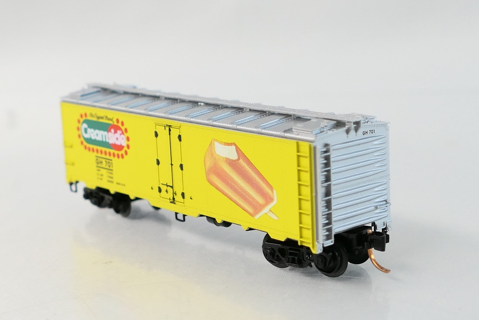 Micro Trains 59070 N Scale Creamsicle 701 40' Steel Ice Reefer Rolling Stock2