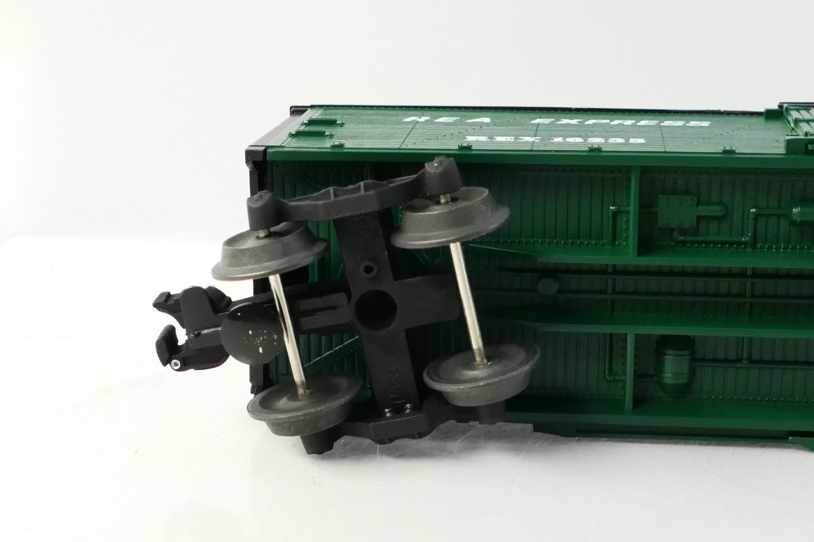 Lionel 16235 O Scale Railway Express Agency Reefer Rolling Stock2