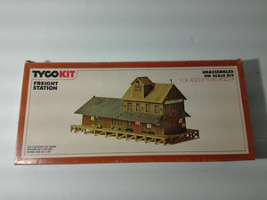 Tyco 7785 HO Scale Freight Station