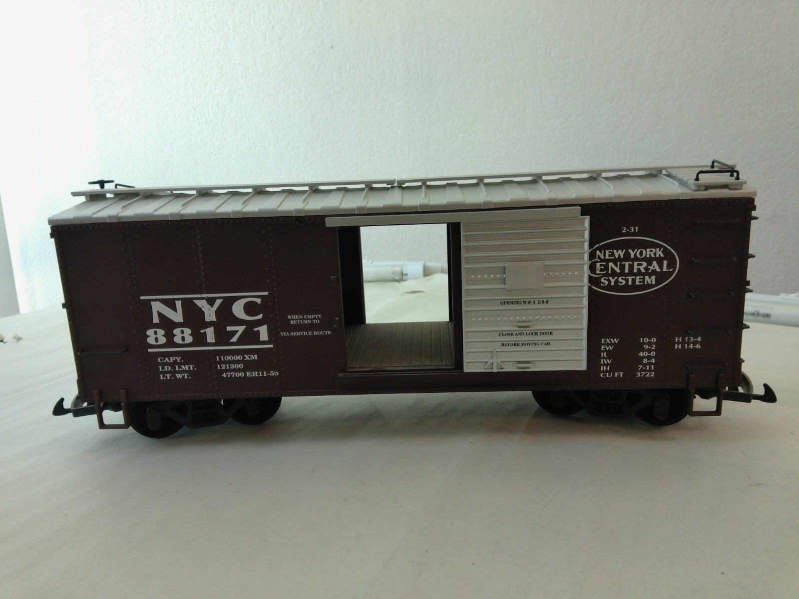 USA Trains R19054D G Scale Steel Box Car New York Central #881710