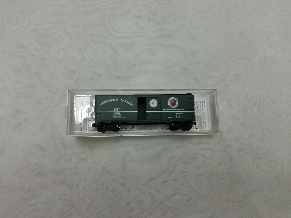 Micro Trains 20236 N Scale Box Car Northern Pacific 0