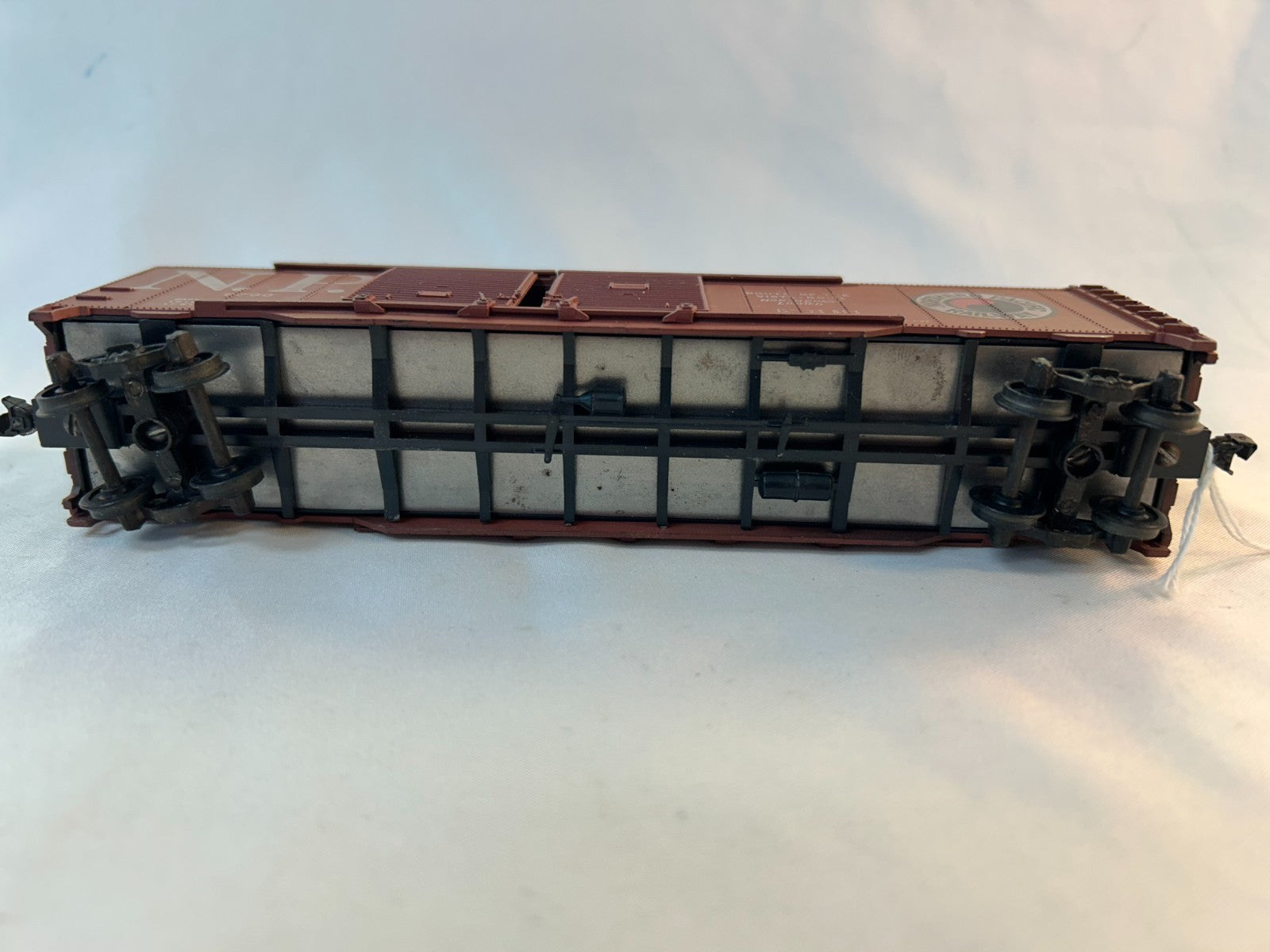 Athearn 1312 HO Scale Northern Pacific 50' Dbl Door Auto Box Car, NP #67903